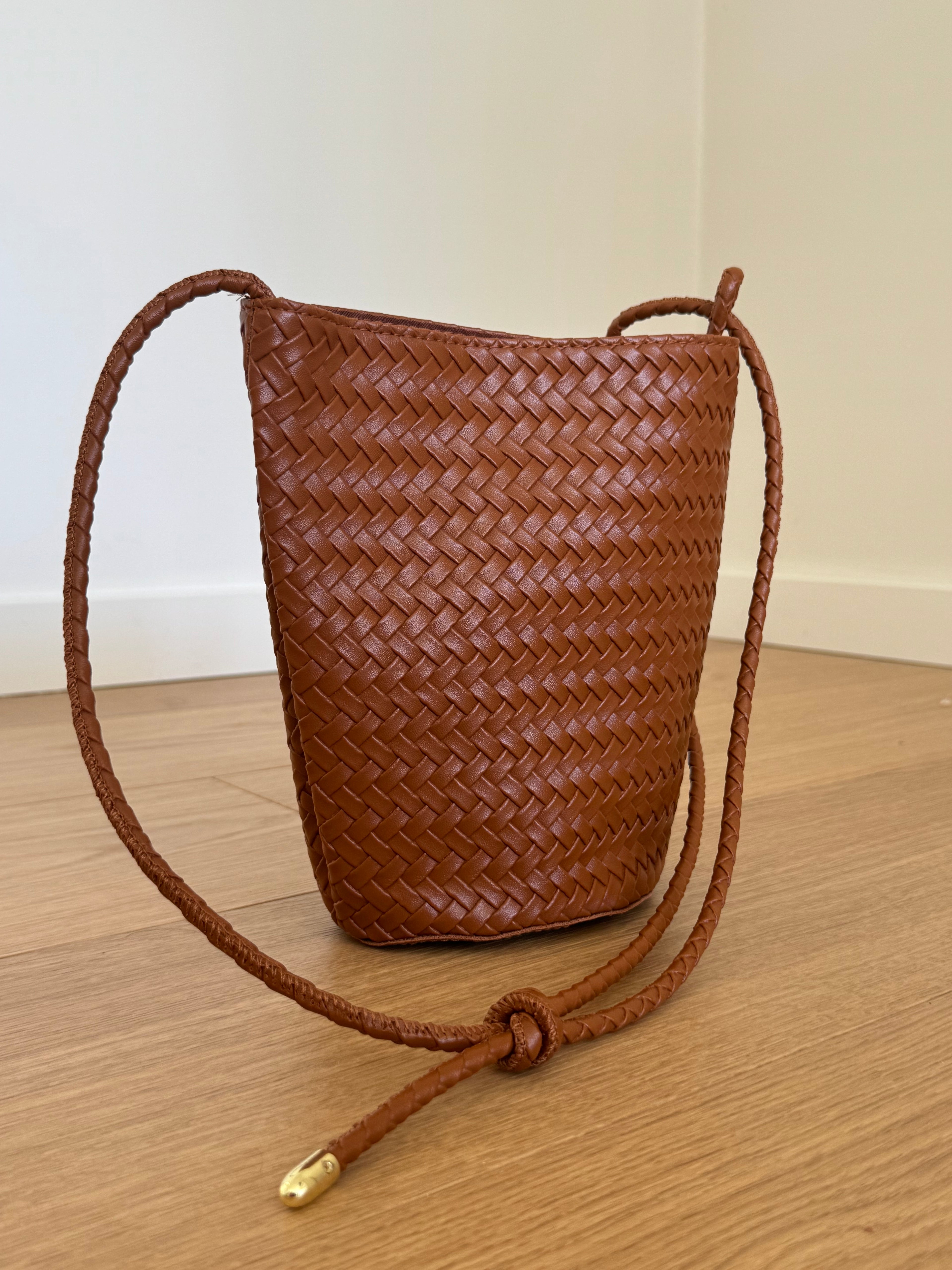 Kiwi | bAGA